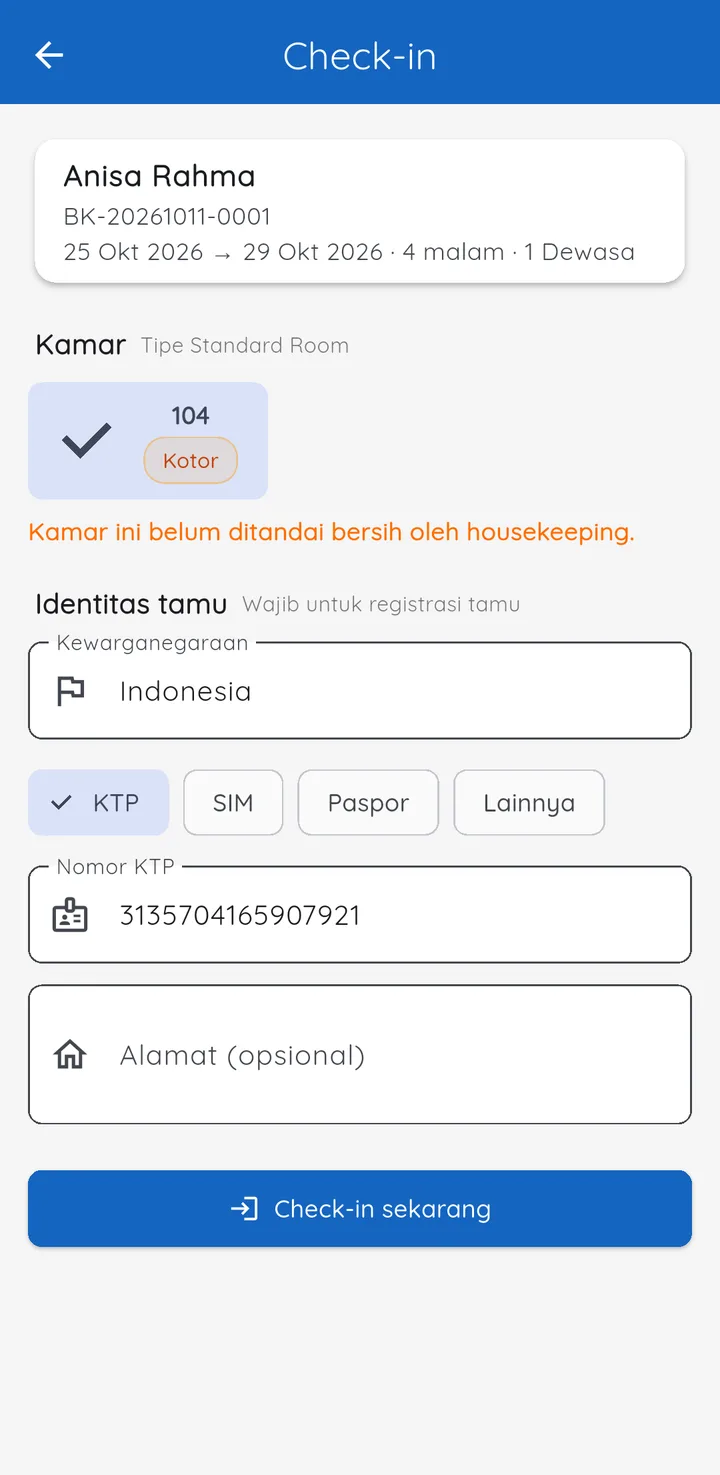 Tampilan HotelPro: Check-in lengkap dengan identitas tamu.