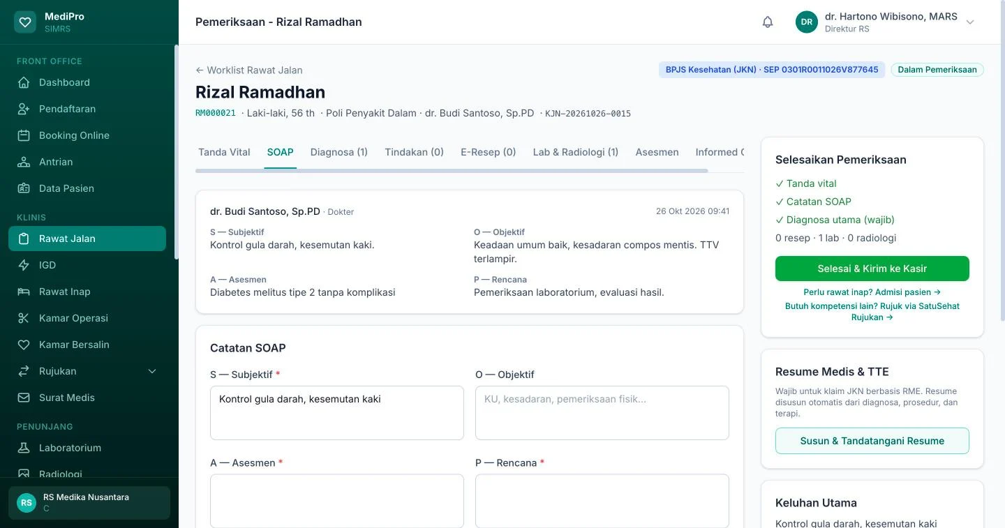 Tampilan MediPro Rumah Sakit: Dokter menulis rekam medis dari web atau HP.