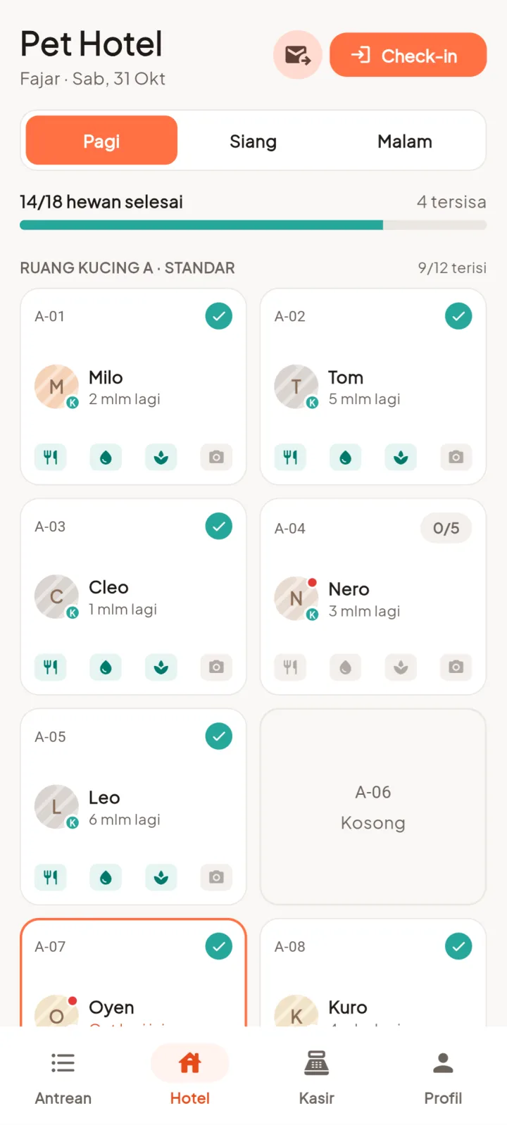 Tampilan PetPro: Checklist perawatan diisi dari HP per sesi.