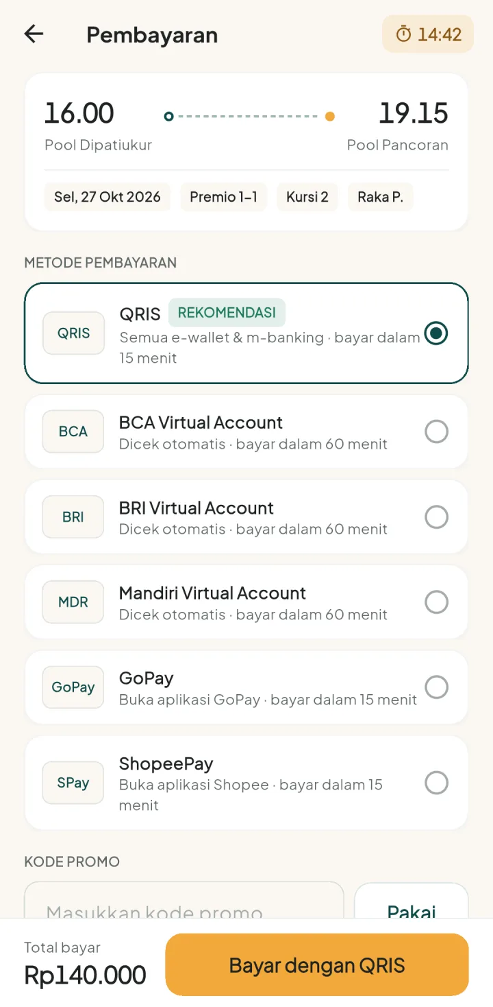 Tampilan TravelPro: Bayar online, e-tiket langsung di HP.